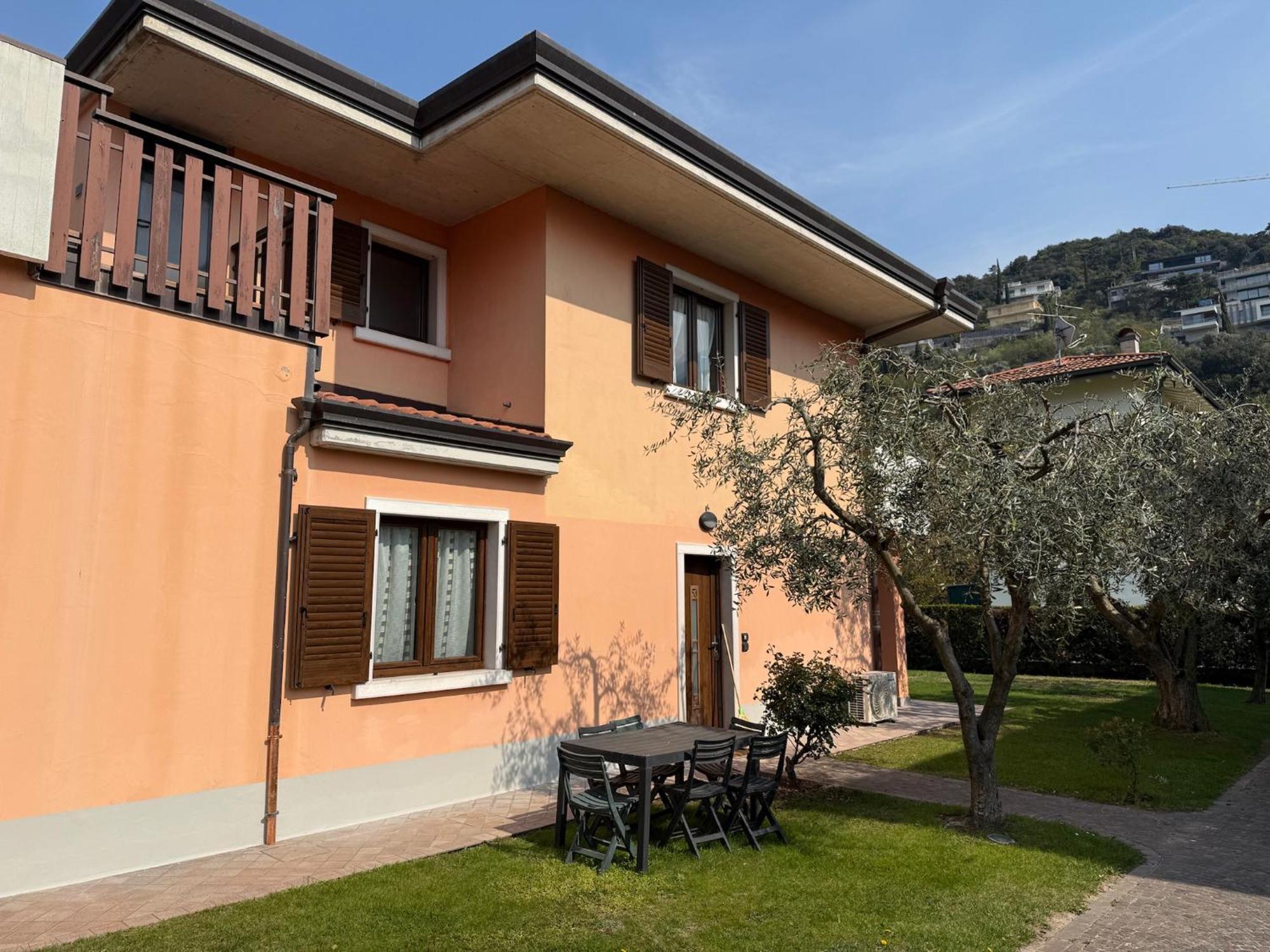 Casa Martinelli Apartment Torbole Sul Garda ภายนอก รูปภาพ