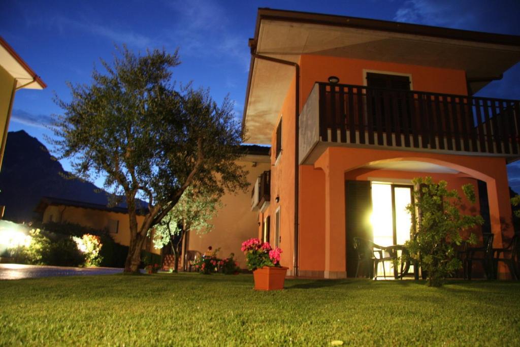 Casa Martinelli Apartment Torbole Sul Garda ภายนอก รูปภาพ