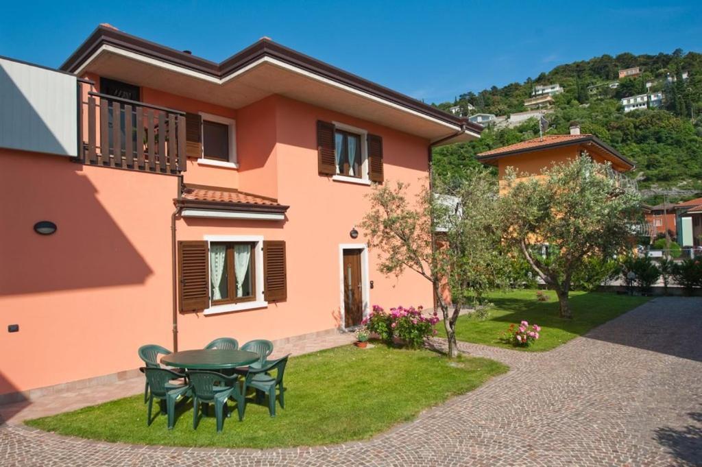 Casa Martinelli Apartment Torbole Sul Garda ภายนอก รูปภาพ